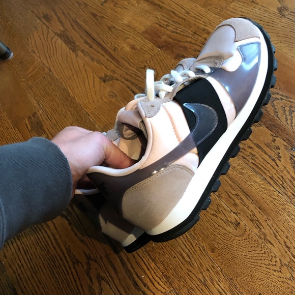 Nike v-love - Picture 2 of 5